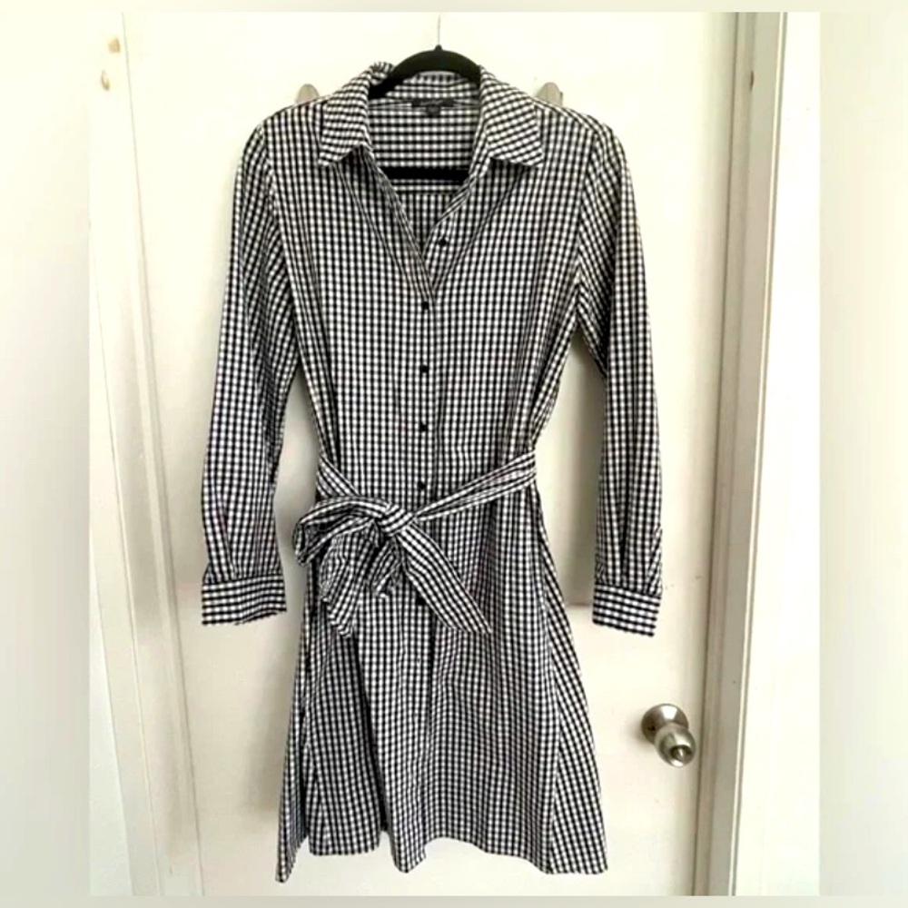 Lord and Taylor gingham shirt dress in petite small.